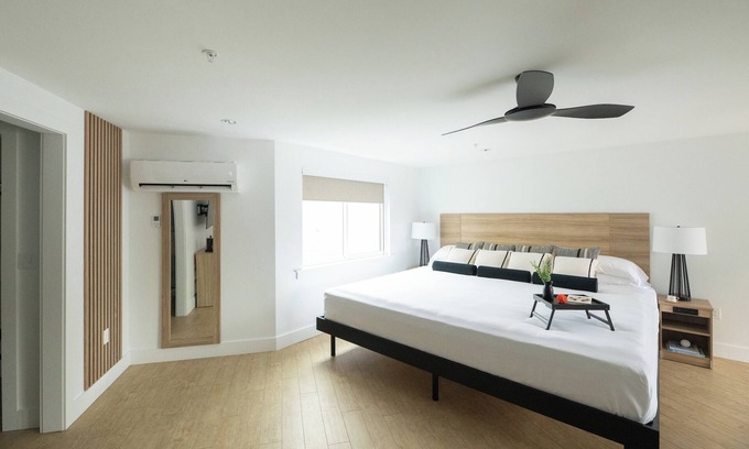 Rehoboth Beach Hôtel | Beach Escape near Dewey Beach with Free Parking, Weekend Breakfast & Firepit
