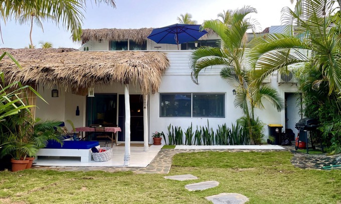 La Iglesia Maison | BEACH FRONT 3 Bedroom Villa with private Pool Sleeps 7
