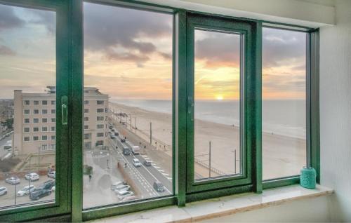 Mariakerke Appartement | Beach Front Apartment In Oostende