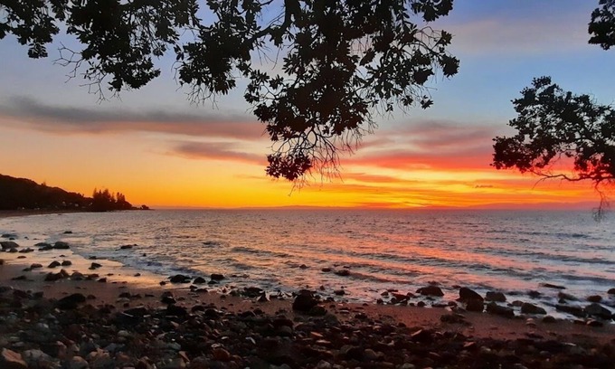 Ngarimu Bay Maison | Beach Front Bach - Thornton Bay