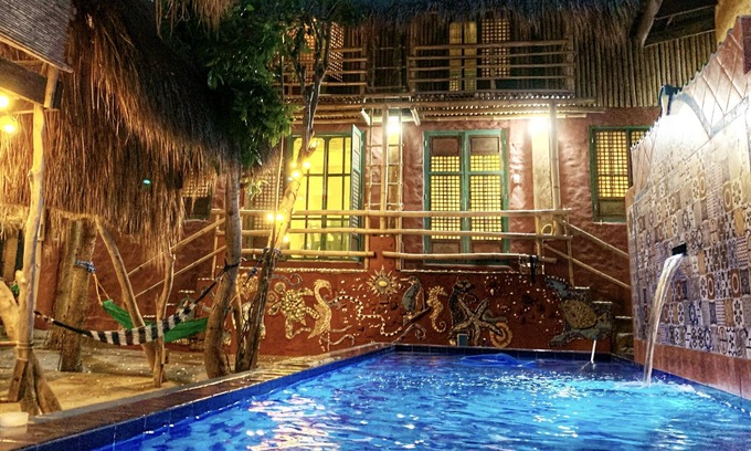 Calatagan Villa | Beach front guest villa with private pool