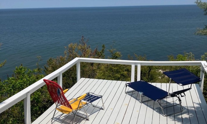 Baiting Hollow Maison | Beach front house with amazing sea views and its own private beach