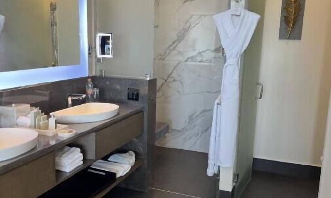 Cancun Station Balnéaire | Beach Front Luxury 5 Diamond Property- 2 Bedroom