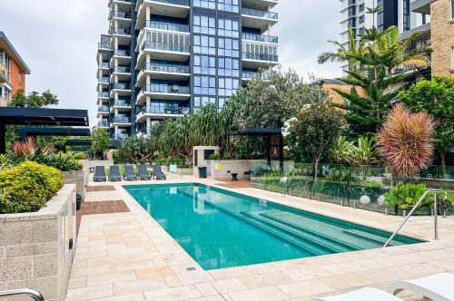 Burleigh Heads Appartement | Beach Front Luxury With Two Carparks, Pool, Gym