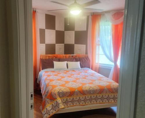 Brunswick Maison | Beach Go-Boho Private FIFTY DOLLARS Room Coffee - Tea FREE! INSTANT BOOK