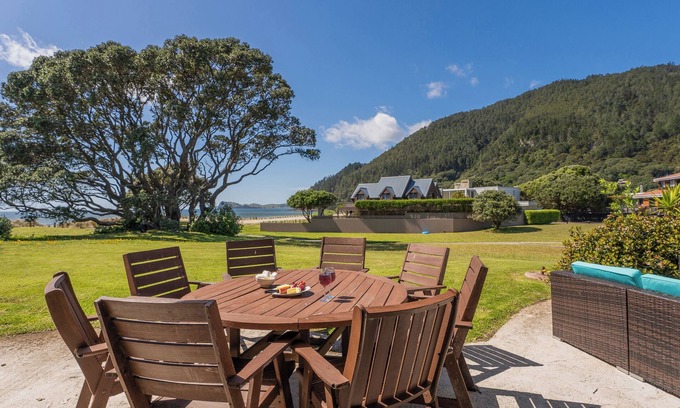 Pauanui Maison | Beach Haven Bonanza - Pauanui Holiday Home