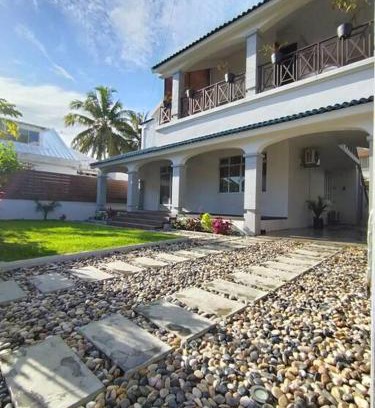 Blue Bay Villa | Beach Hive