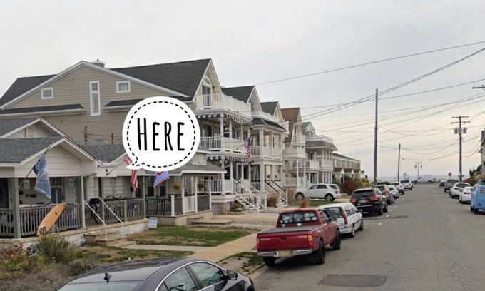 Wall Maison | BEACH HOUSE - half block from beach