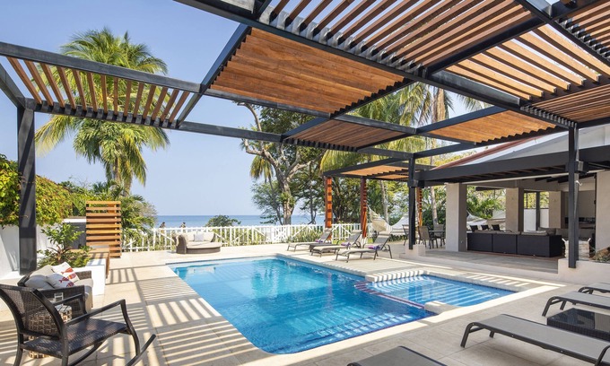 Playa Hermosa Maison | Beach House Hermosa - Sleeps 18 - Pasos de la playa