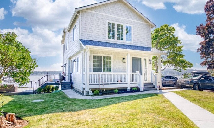 Gig Harbor Maison | Beach House in Gig Harbor