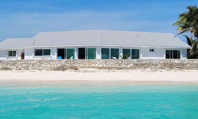 Treasure Cay Maison | Private House sur Exclusive Beach, juste au bord de l'eau.