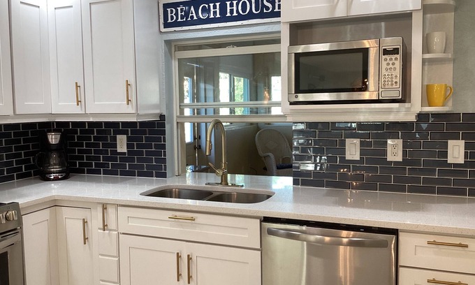Orlando Beach Maison | Beach House w/Large, Shady Yard