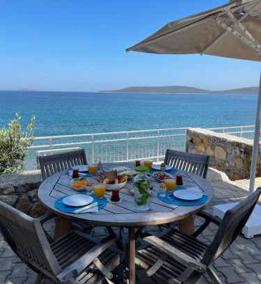 Bodrum Maison | Beach House With Direct Access to Private Beach Near Bodrum