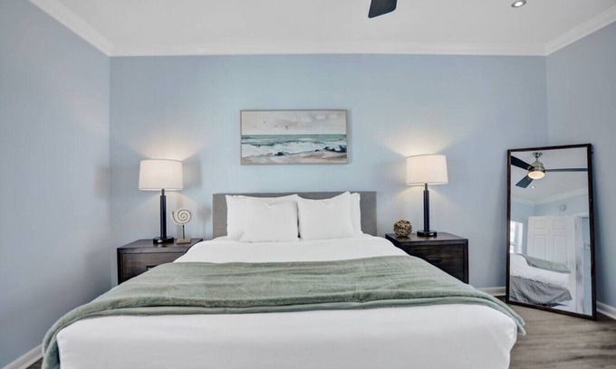 Hendricks and Venice Isles Appartement | Beach Isles: Modern 1BR Apartment in Fort Lauderdale
