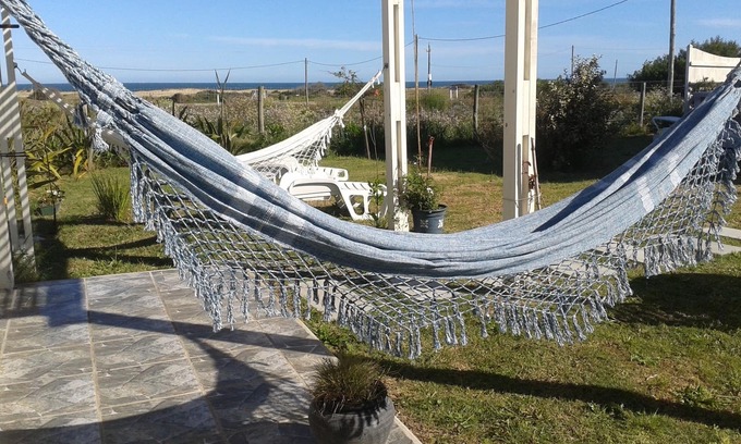 Manatiales Maison | Plage juste en face de la rue; pubs, restaurants, marchés aux puces