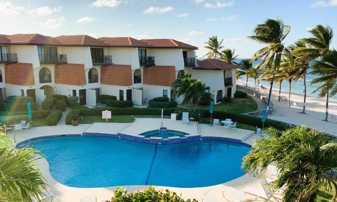 West Bay Appartement | Beach Living at Villas Pappagallo BLEV