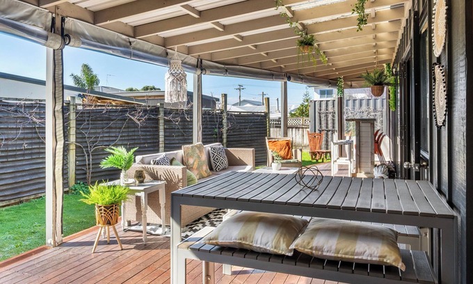 Waihi Beach Maison | Beach Road Charmer Su