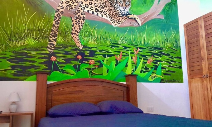 Central Pacific Coast Maison | Beach Townhouse A/C Jaguar (Kitchenette +)
