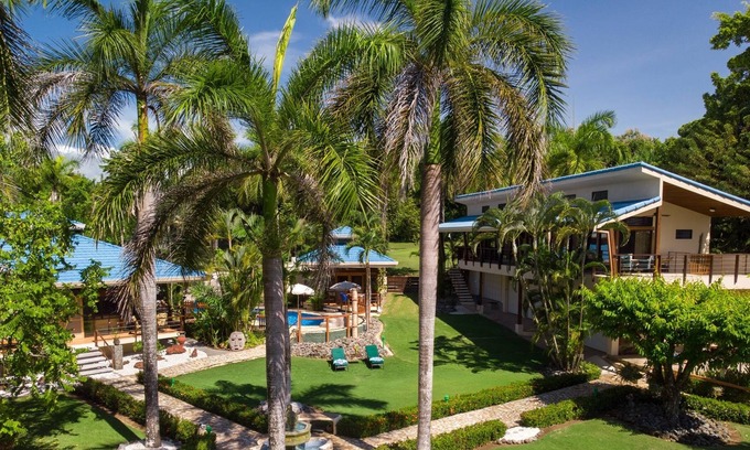 Tango Mar Hôtel | Beach Vacation Home, Private Tango Mar Resort area for 15 guests