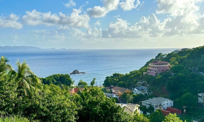 Kingstown Maison | Beach Views-Sion Hill Bay