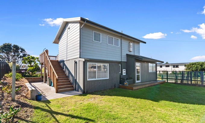 Waihi Beach Maison | Beachcomber's Paradise – Waihi Beach Holiday Home