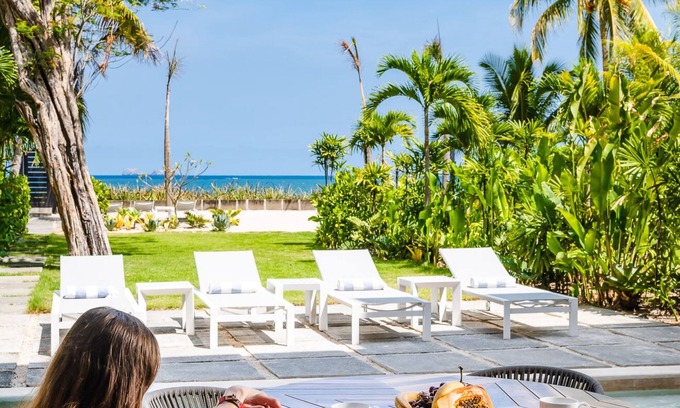 Potrero Maison | Beachfront Luxury Vacation Rental Modern House in Playa Potrero, Costa Rica