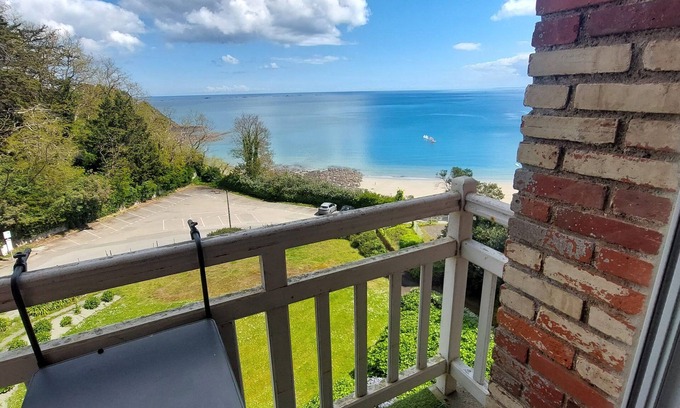 Etables-sur-Mer Appartement | Appartement pleine vue mer au bord de la plage
