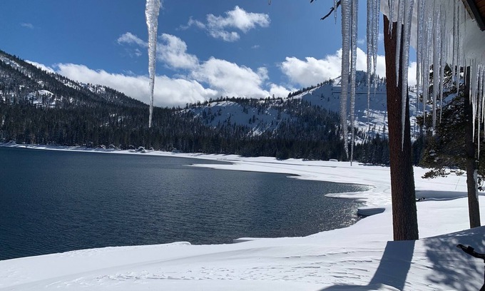 Truckee Copropriété | NOUVELLE LISTE Lakefront, Front de mer, Location d'embarcations nautiques, Quai privé, Location de skis