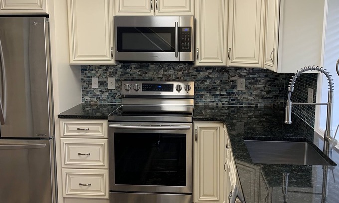 Southend Maison | Beachfront 2 Bedroom 2 Bath Condo