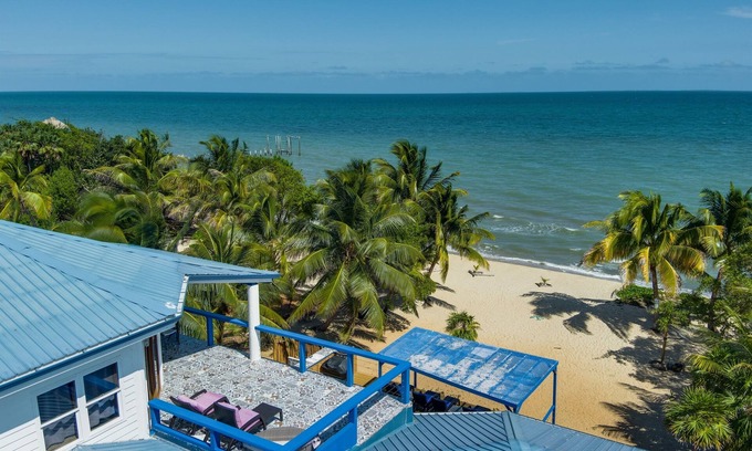 Caribbean Way Appartement | Beachfront 3-Bed, Pool, Kayaks, Perfect for Groups