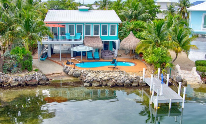 Breezeswept Beach Estates Maison | Beachfront 3B/3B Fishing Oasis