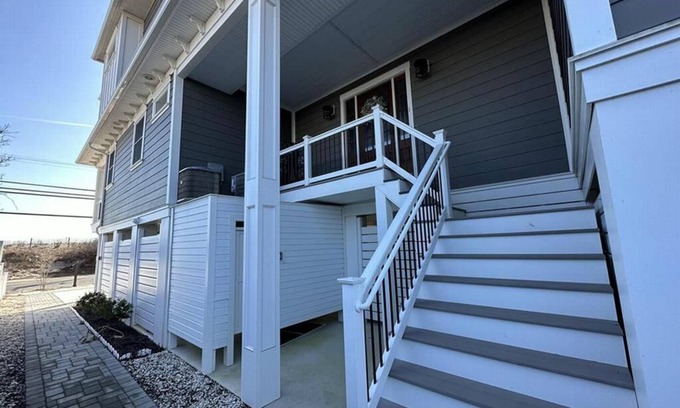 Dennisville Copropriété | Beachfront AND Bay Views from this 5 Bedroom Sea Isle City Home