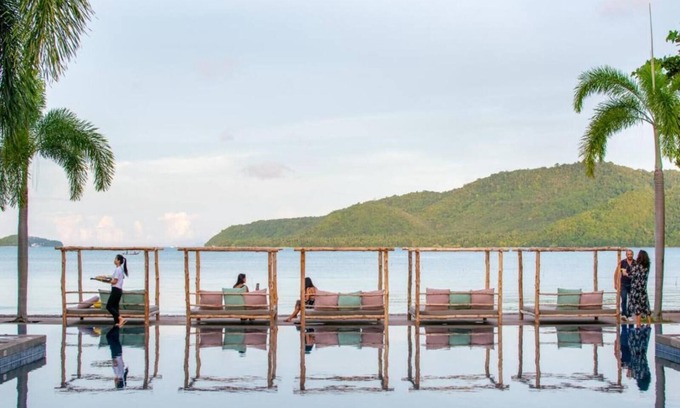 Rawai Appartement | Beachfront and Pool 2 BR Apt- Selina 870
