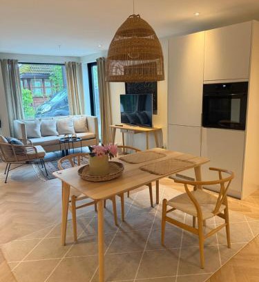 Nesøya Appartement | Beachfront apartment with private swimming dock