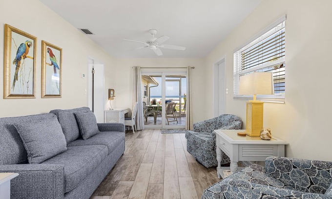 Aloha Kai Maison | Beachfront - Beachside Escape with Grill, Dining & Views – Perfect for Two! – Aloha Kai #24N