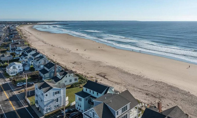 Wells Beach Maison | Beachfront Beauty in Wells !