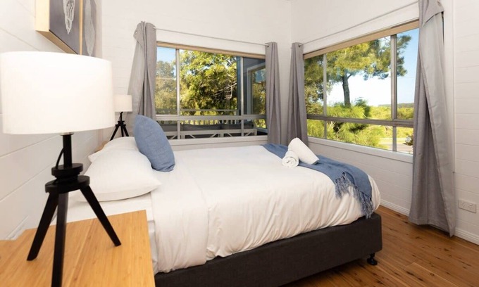 Broulee Maison | Beachfront Bliss - Broulee