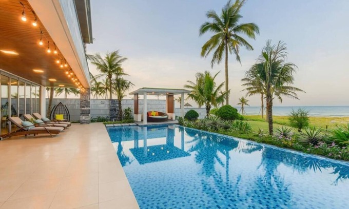 Ngu Hanh Son Maison | Beachfront Bliss: Lux Pool Villa with Garden