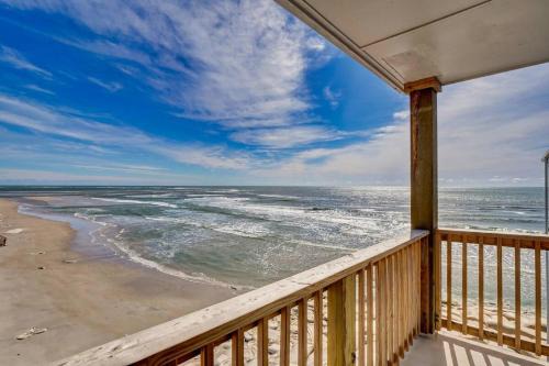 Sneads Ferry Maison | Beachfront Bungalow 301
