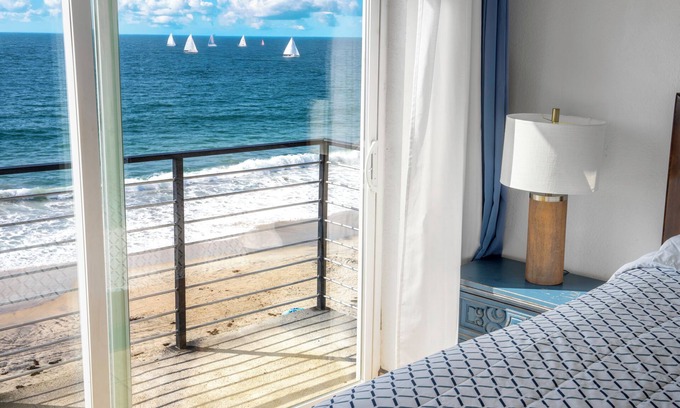 Costa Copropriété | CONDO BEACHFRONT - 2 Bdr 2 Bth