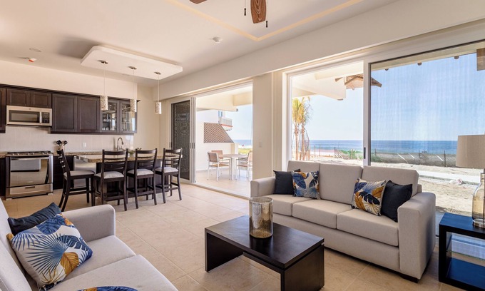 San Pedro Mixtepec Appartement | Beachfront Condo in Peaceful Puerto Escondido at Vivo Resort