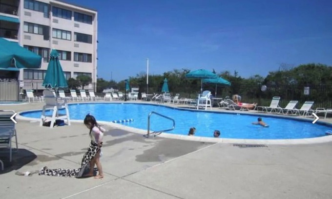 Southend Copropriété | Beachfront Condo!! Pet friendly! 2 Bed, 2 Bath