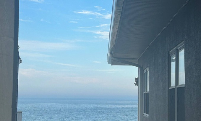 Rehoboth by the Sea Copropriété | Beachfront Condo with Ocean view
