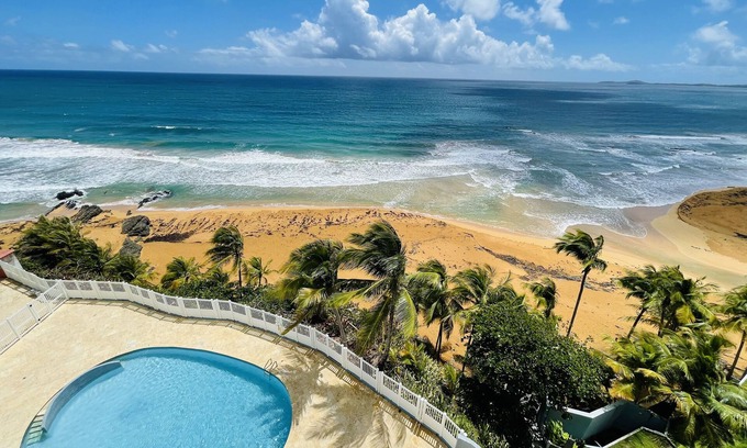 La Pared Copropriété | Gorgeous Beachfront Condo with Amaing Ocean View. walk to Beaches & Restaurants