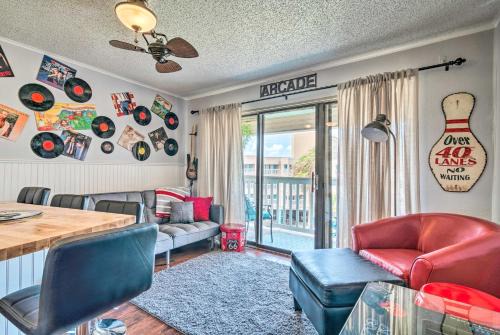 North Beach Appartement | Beachfront Corpus Christi Condo with Arcade Room!