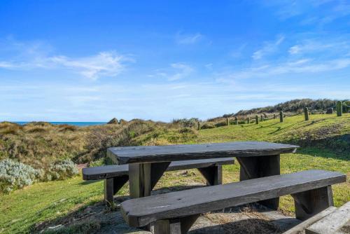 Foxton Beach Maison | Beachfront Favourite - Foxton Beach Holiday Home