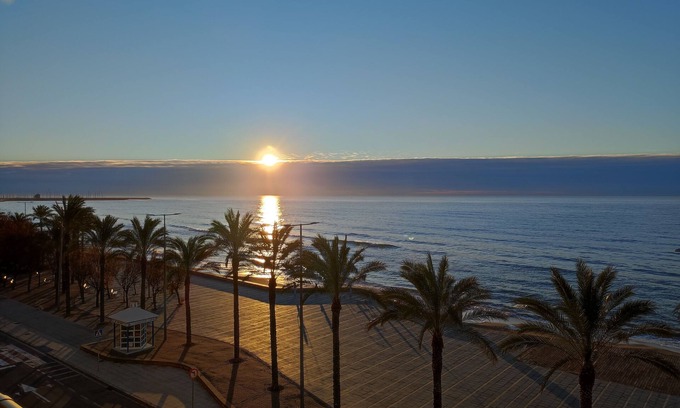 Calafell Appartement | IN FRONT OF THE FOR 8 PERSONS