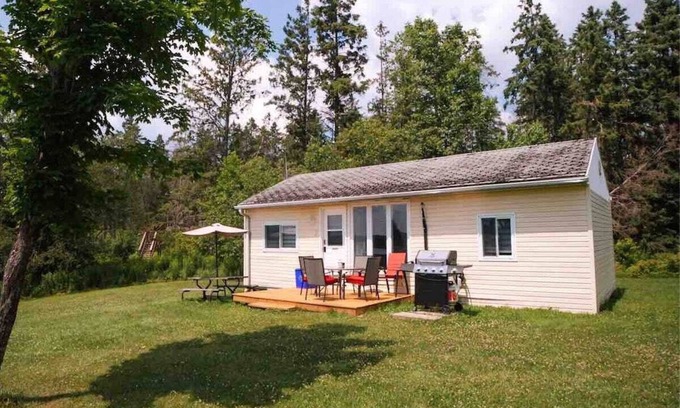 Magnetawan Cabine | Beachfront Getaway #3 - Maijac Resort & Marina