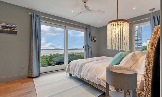 Kennebunkport Maison | Beachfront ~ Goose Rocks Beach ~ Timber View