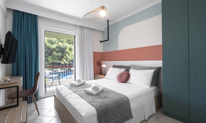 Psakoudia Appartement | #Luxlikehome Beachfront Oasis